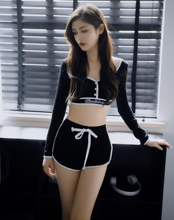 下面被嘴舔高潮