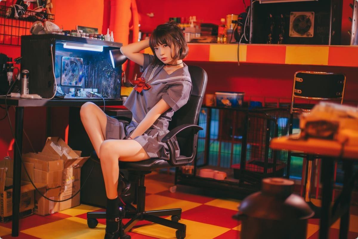  欧美军人巨大粗爽gay网站